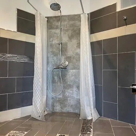 Castle View Living 1 - In Вайльбург