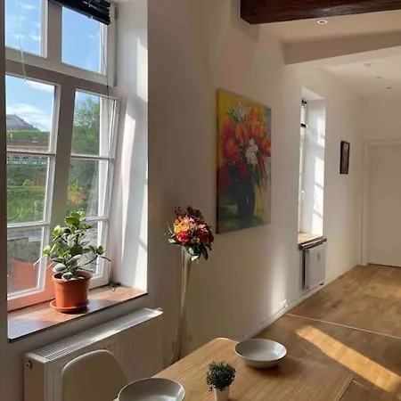 Castle View Living 1 - In