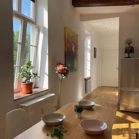 Castle View Living 1 - In